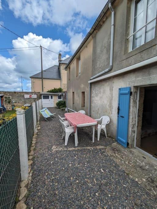 Appartement Avec Jardin Et Acces Mer Grandcamp-Maisy Exterior photo