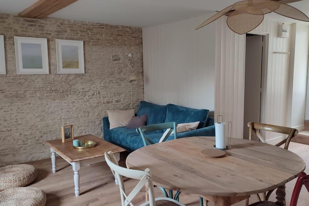 Appartement Avec Jardin Et Acces Mer Grandcamp-Maisy Exterior photo